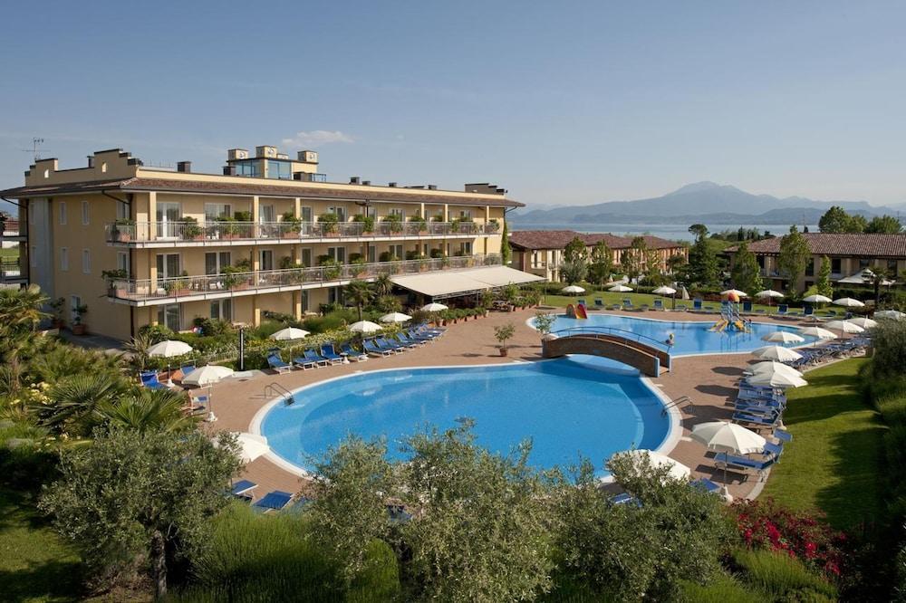 Bella Italia 4*