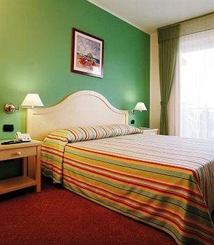 Bella Italia Hotel 4*